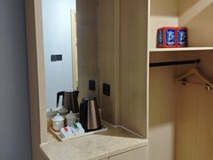 -维也纳酒店(东莞长安滨海湾步步高店)