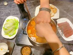 带皮牛肉酸汤火锅-泉味道贵州厨房(三里河店)