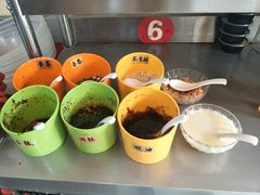 调料台-小谷姐姐麻辣拌·麻辣烫(北京路店)