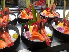 -雍容荟活帝王蟹活龙虾自助(苏宁旗舰店)