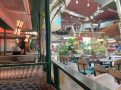 -芭莉与彩虹西餐厅(成都合生汇店)