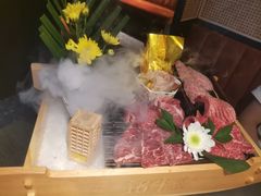 -铭牛烧肉·和牛海鲜自助(高新月牙湖店)