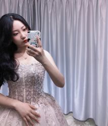 -莫小姐婚纱