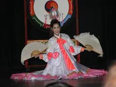 -金东尼人妖秀