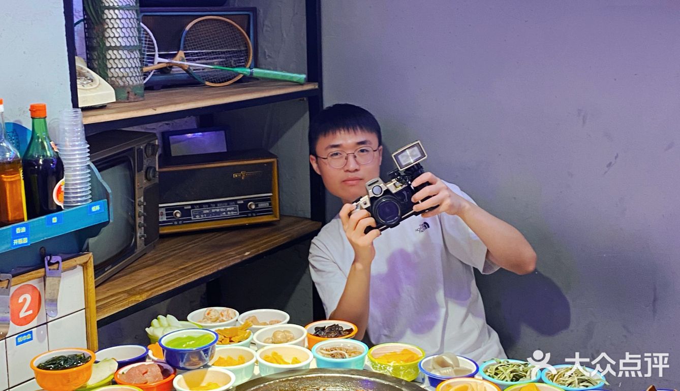 素菜1.9元‼️重庆最便宜火锅居然就在解放碑