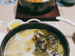 酸菜鱼米线-灵芝妹子海鲜米线(凯德和平广场店)