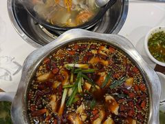 -乡土特色.冷锅鱼.牦牛肉汤锅