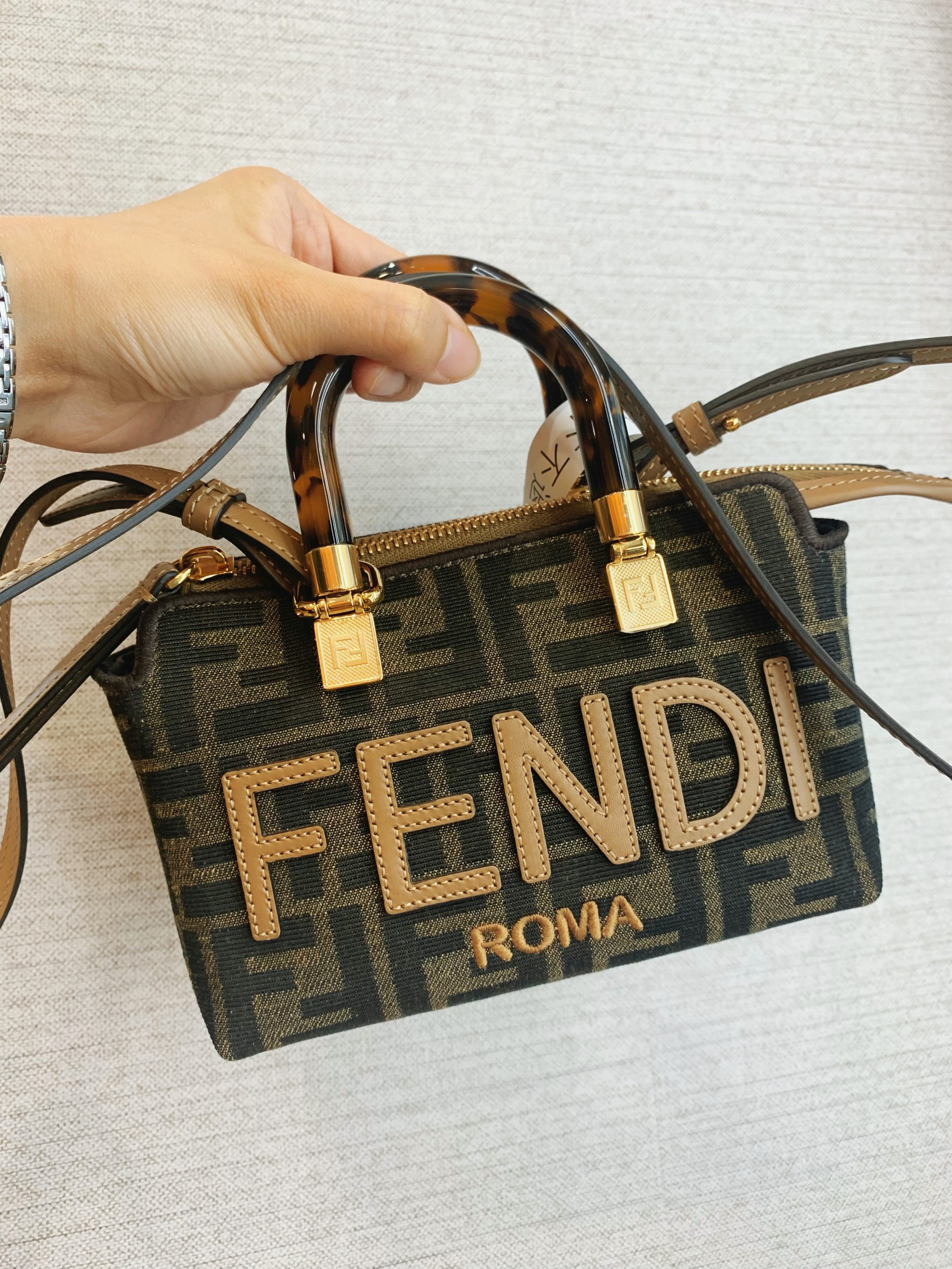 fendi france图片