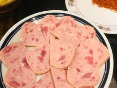 午餐肉-山城棒棒军手作火锅·天花板手撕水牛鲜毛肚(北京店)