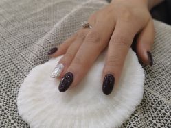 -灰姑娘美甲美睫馆