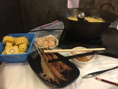 -鲜入围煮花胶鸡海鲜火锅