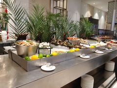 自助取餐区-索菲特酒店 · 云尚天际自助餐厅