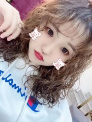 -托尼盖·烫发·染发·专业店