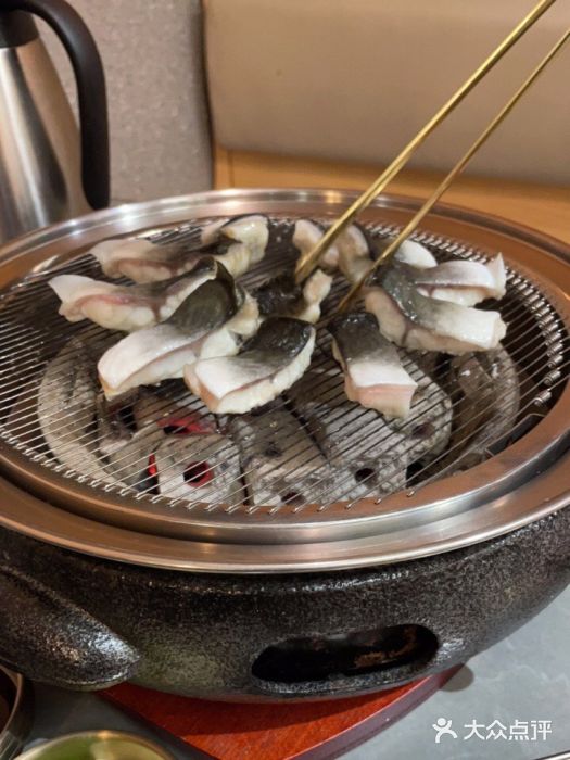 围炉肉舍•炭烤活鳗•丹东海鲜烤肉(步行街店)图片
