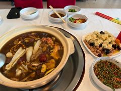 -天宜隆蘑菇宴火锅(石景山旗舰店)