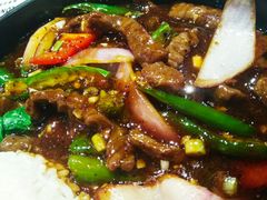 黑椒牛柳培根饭-来龙里 精致 东南亚餐室(万象城店)