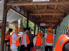 -安吉龙王山峡谷漂流