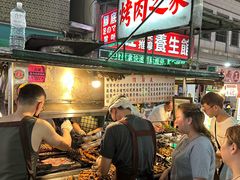 -六合夜市