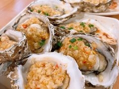蒜蓉烤生蚝-蚝老板海鲜烧烤大排档(码头店)
