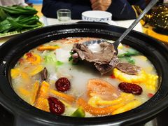 -九寨沟特色牦牛肉汤锅