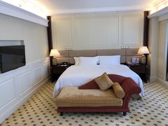 -深圳富苑皇冠假日套房酒店