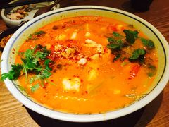 -云海肴·汽锅鸡·云南菜(天山百盛优客店)