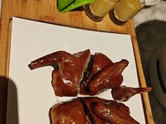 红烧乳鸽-汤城小厨(西直门凯德MALL店)