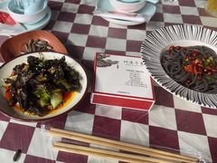 -川流不息·地道川菜·小龙虾(新松江路店)