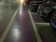 -万象城-停车场