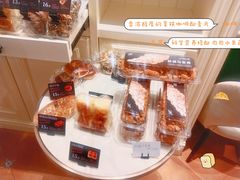 -法桐蛋糕·手作面包(万达公馆店)