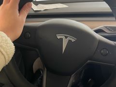 -TESLA 特斯拉(上海太古汇体验店)