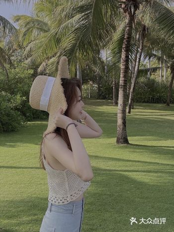  三亚艾迪逊· 私人沙滩边的椰林也太好拍了