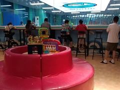 -Swim斯卫姆国际儿童游泳中心(红博中央公园店)