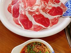 -楼外楼大刀肉传统火锅居(博学路店)