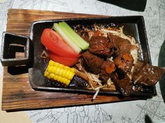 -穹六人间 people 6(岳阳路店)