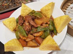 一锅出（排骨炖油豆角）-红东阁东北菜烤肉酒馆(CROSS万象汇店)