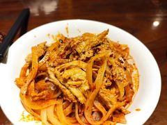 -艳阳天民俗村(公园路店)