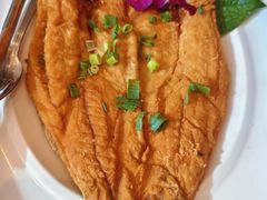 -Chom Cafe and Restaurant