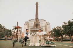 -现代经典婚纱摄影