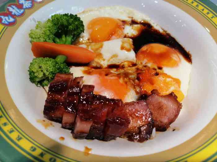 九龙茶记(南沙店)-"新开的店,人比较多,店里桌位比较松,比较.