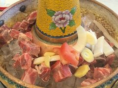 -毛辣果·贵州红酸汤牛肉火锅(西单店)