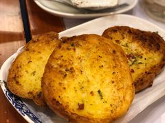 蒜茸包-番茄屋葡式美食(总店)
