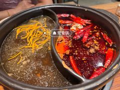 -郑记·古法黑砂锅串串(龙泉店)