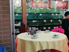 大堂-源海渔村·现捞海鲜(大角湾店)