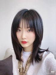 -时尚殿堂明星门店