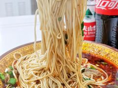 -胥佳烧鸡公牛肉面馆