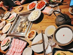 -吴氏老牌坊云南鱼豆花火锅店(通江街店)