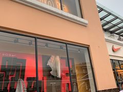 -NIKE上海青浦优选体验店