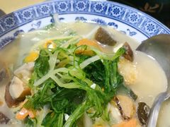 上汤菊花菜-大师傅金奖啤酒鱼(西街口总店)