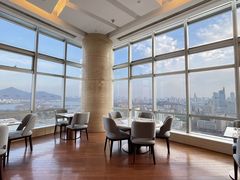 靠窗位-湖景知味西餐厅•简餐轻食 自助餐(南京金茂威斯汀大酒店)